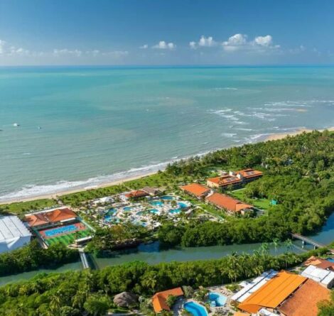 Vista de resort para passar o Natal perto da praia